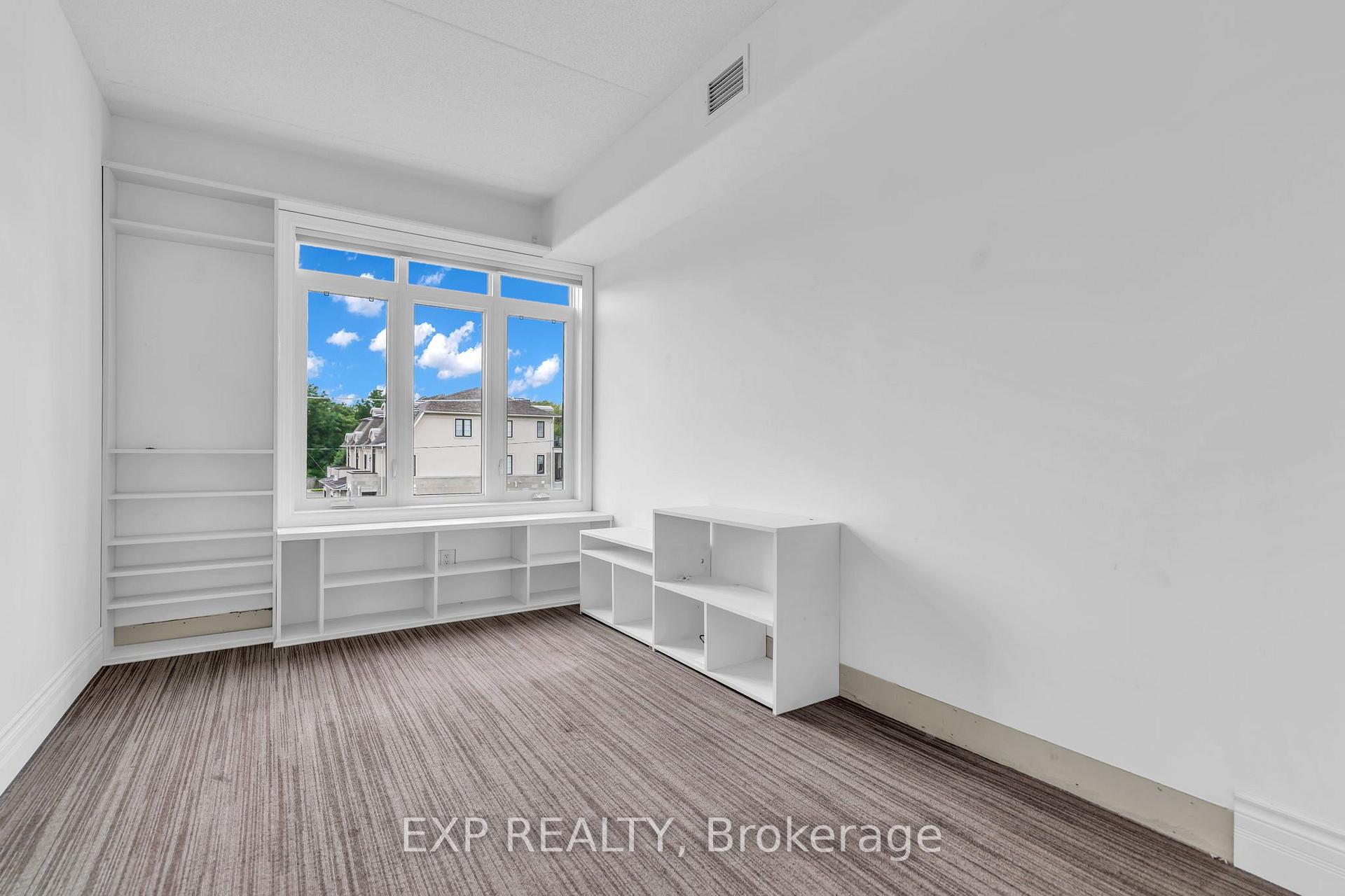 Photo 23 of Unit 307, 10 Bay Street E, Blue Mountains — HOMEH
