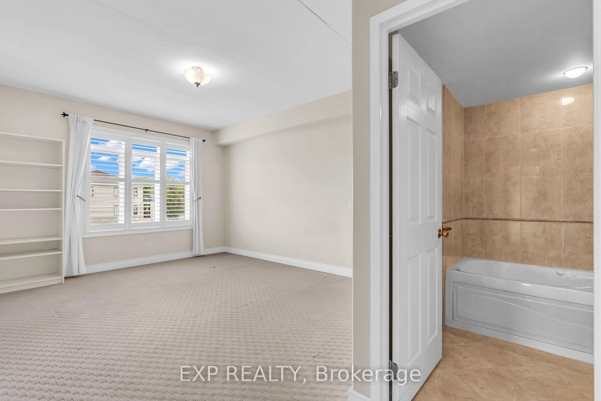 Photo 26 of Unit 307, 10 Bay Street E, Blue Mountains — HOMEH