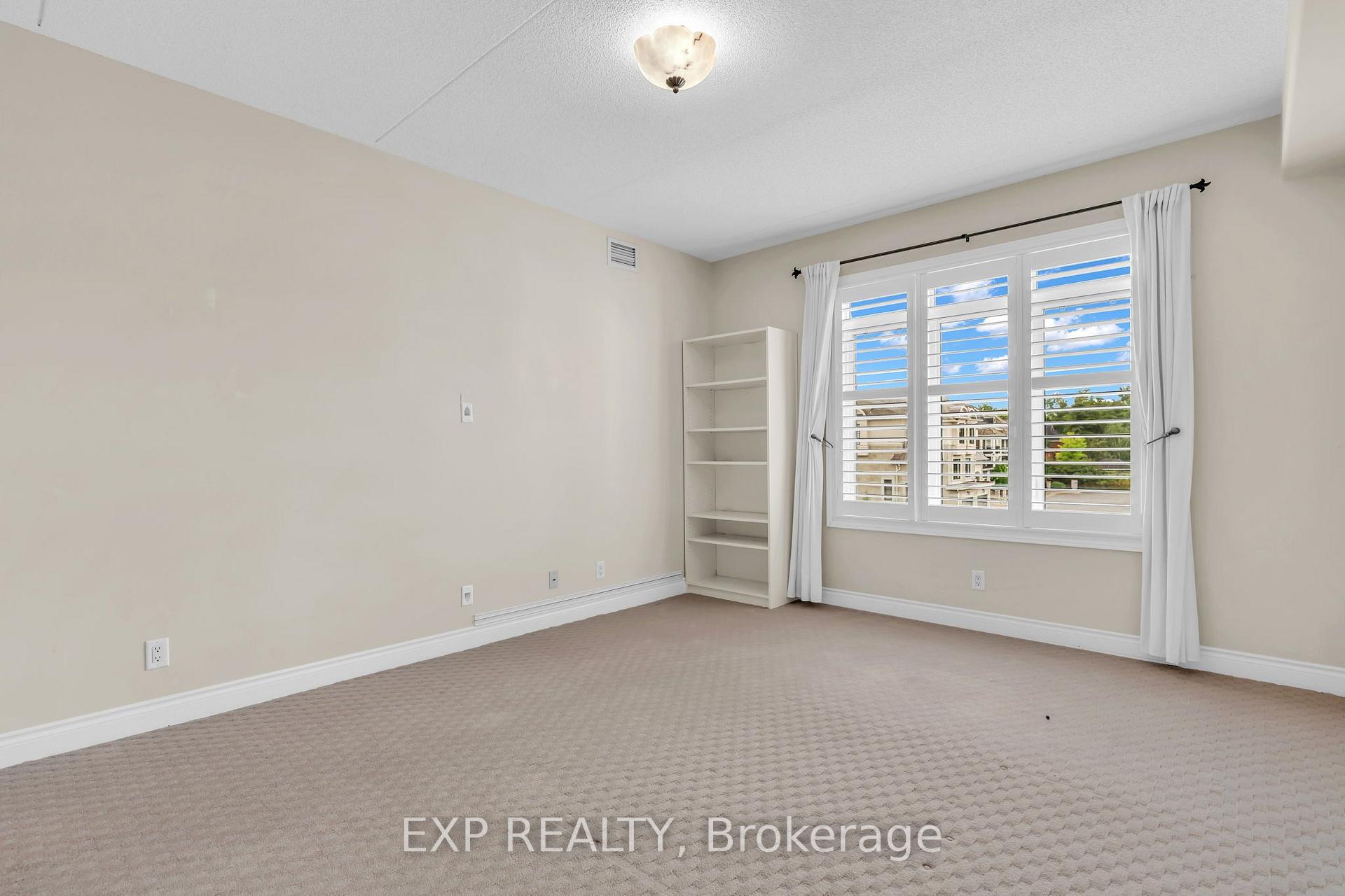 Photo 27 of Unit 307, 10 Bay Street E, Blue Mountains — HOMEH