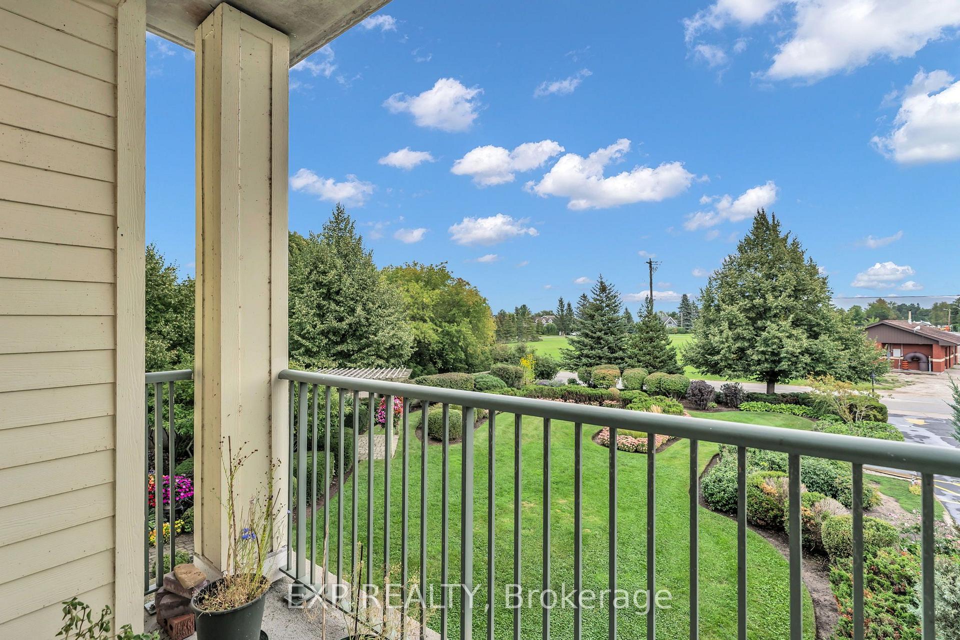 Photo 28 of Unit 307, 10 Bay Street E, Blue Mountains — HOMEH