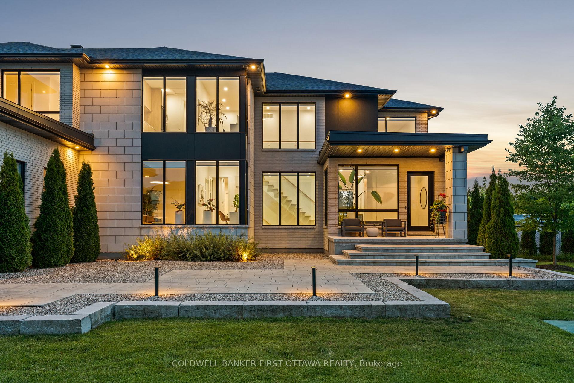Photo 2 of 500 Leimerk Court, Ottawa, Manotick Village & Manotick Estates — HOMEH