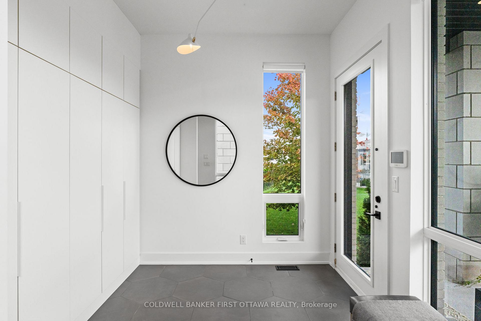 Photo 5 of 500 Leimerk Court, Ottawa, Manotick Village & Manotick Estates — HOMEH