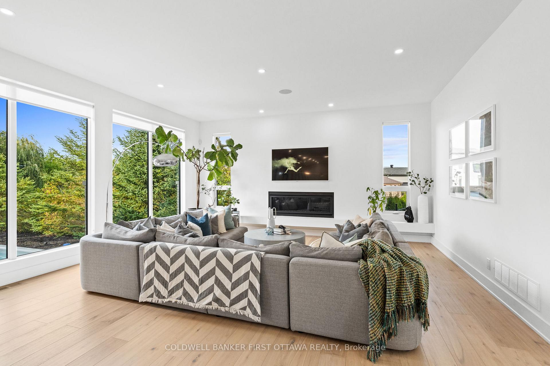 Photo 7 of 500 Leimerk Court, Ottawa, Manotick Village & Manotick Estates — HOMEH