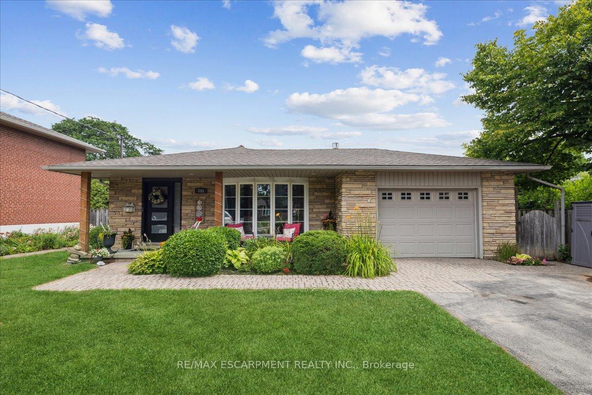 Photo 1 of 755 Parker Crescent, Burlington, Brant — HOMEH