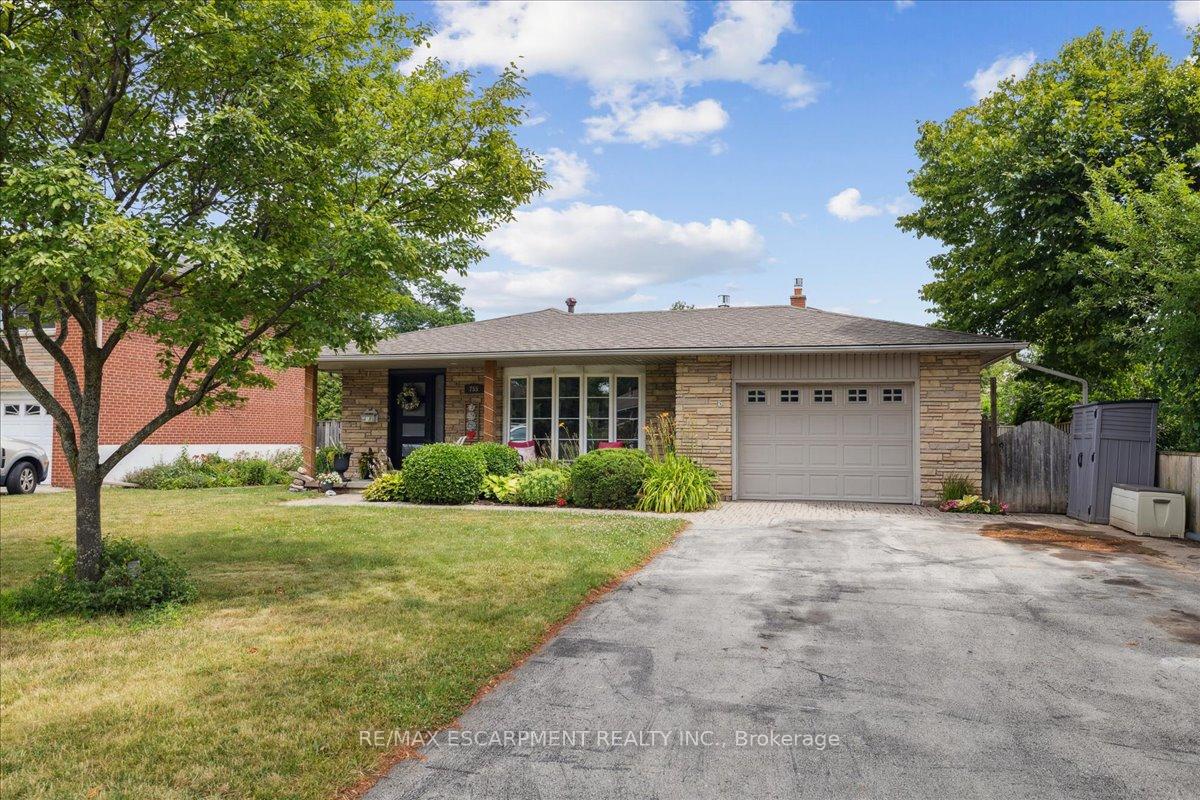 Photo 3 of 755 Parker Crescent, Burlington, Brant — HOMEH