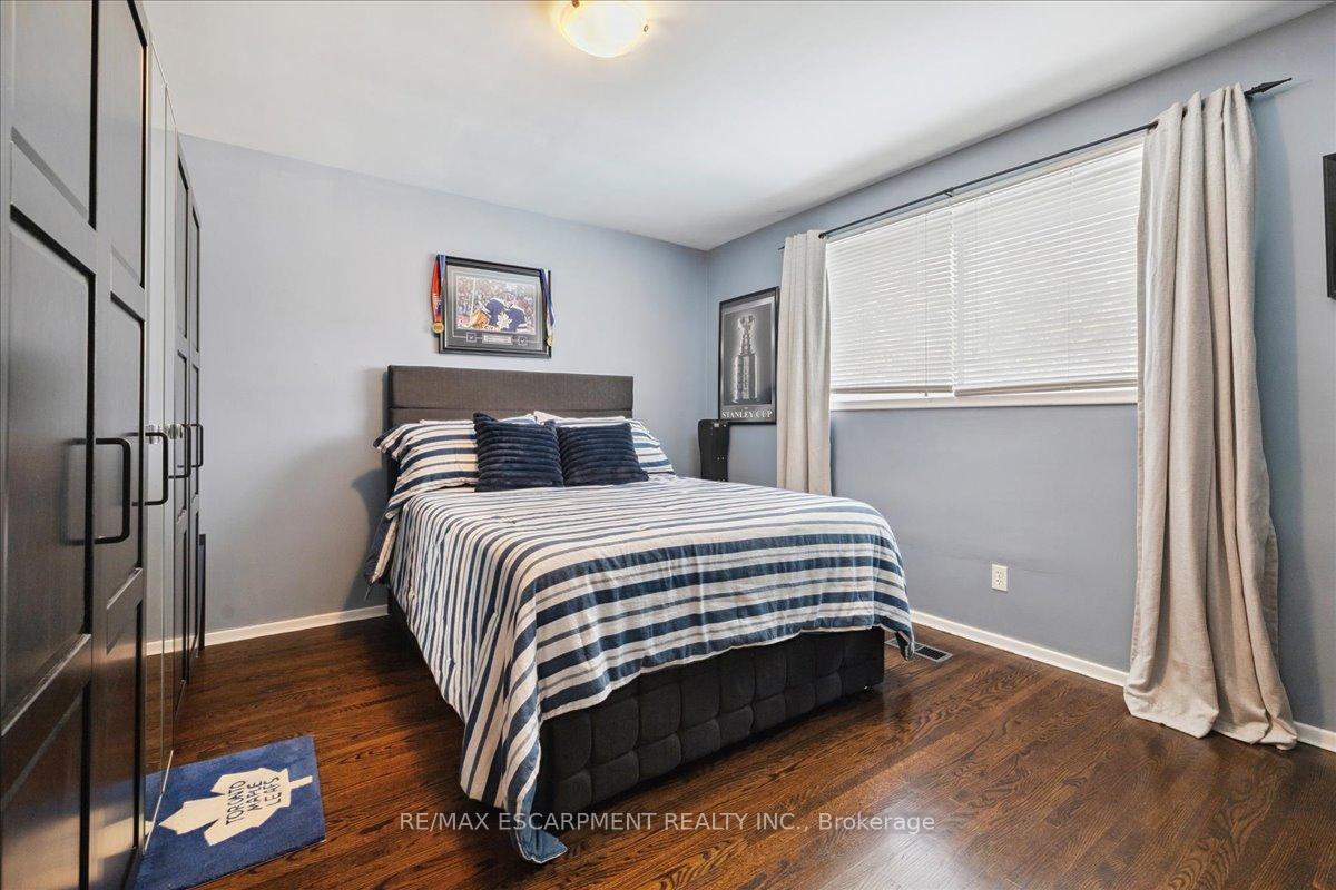 Photo 22 of 755 Parker Crescent, Burlington, Brant — HOMEH