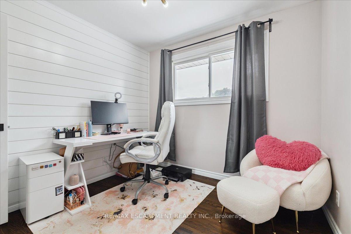 Photo 24 of 755 Parker Crescent, Burlington, Brant — HOMEH