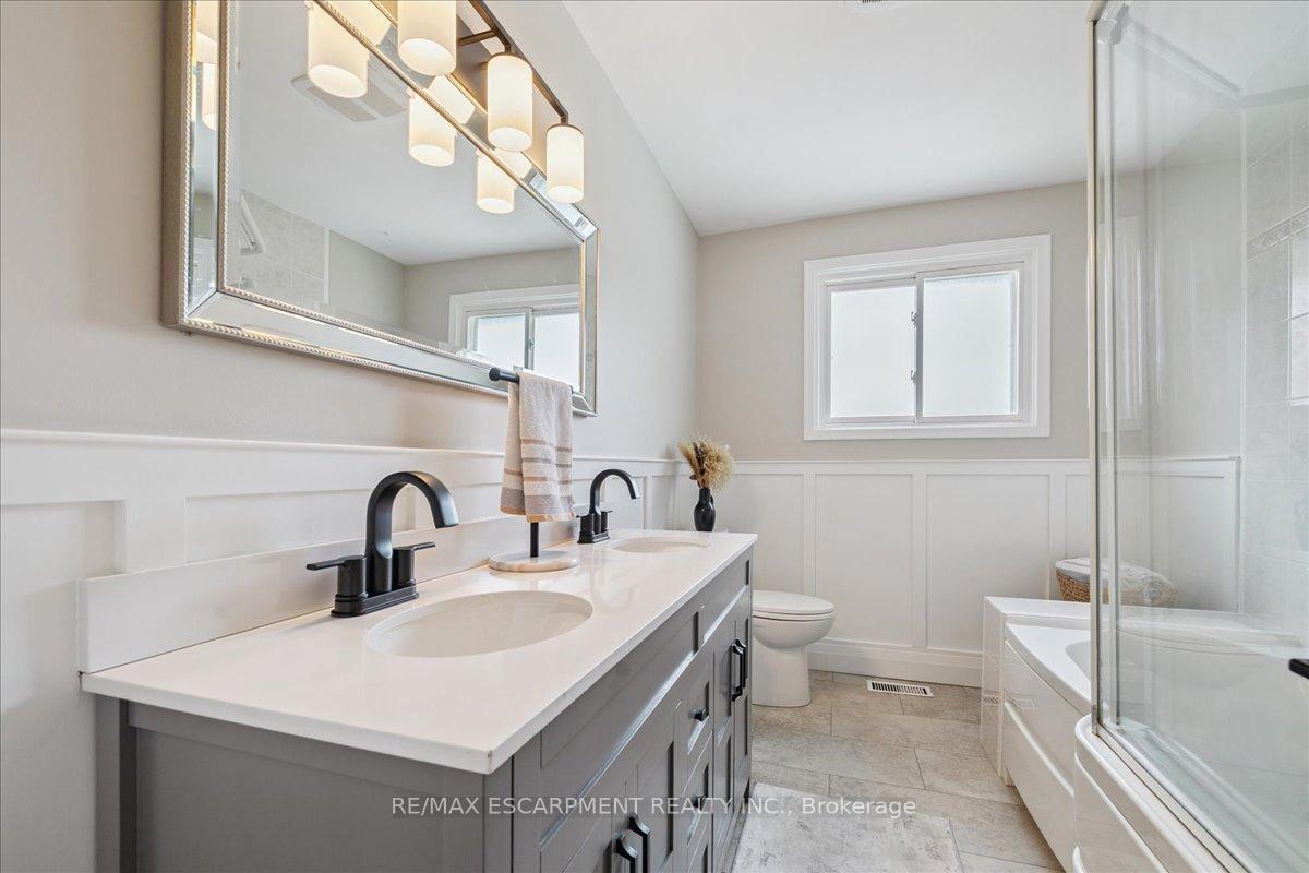 Photo 28 of 755 Parker Crescent, Burlington, Brant — HOMEH