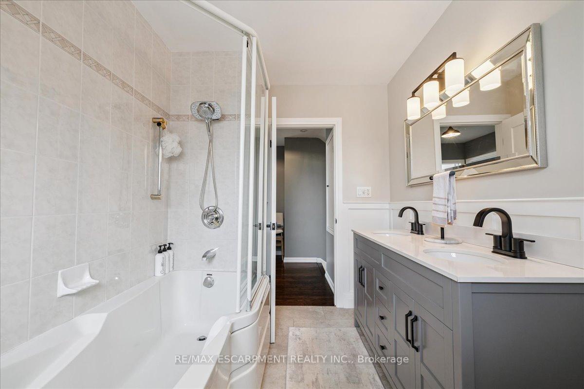 Photo 29 of 755 Parker Crescent, Burlington, Brant — HOMEH