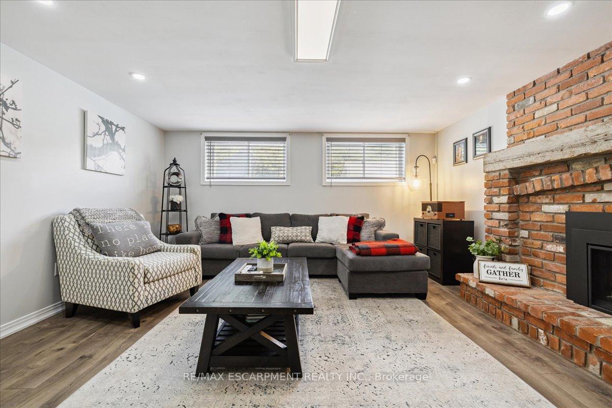 Photo 31 of 755 Parker Crescent, Burlington, Brant — HOMEH