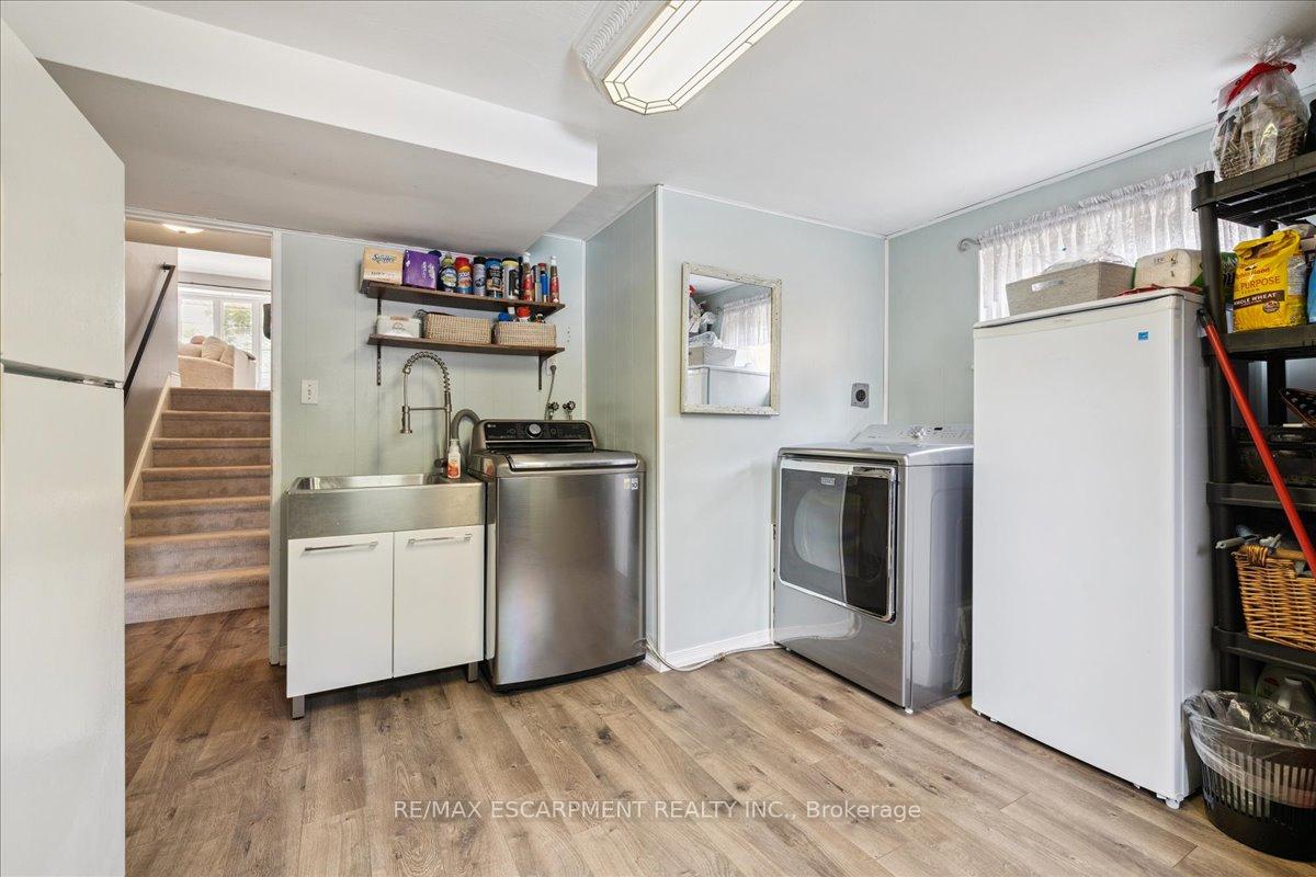 Photo 36 of 755 Parker Crescent, Burlington, Brant — HOMEH