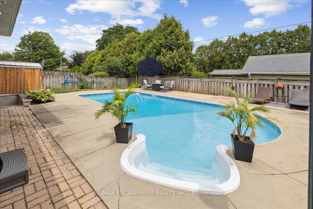Photo 43 of 755 Parker Crescent, Burlington, Brant — HOMEH