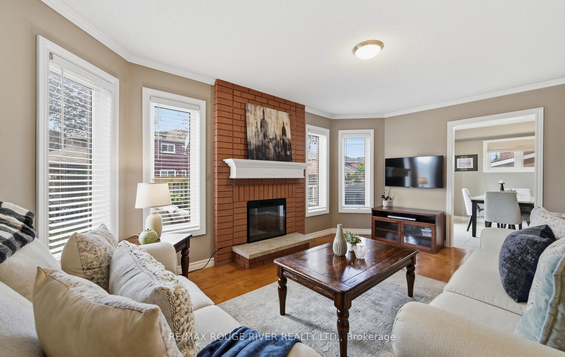 Photo 14 of 38 Brownell Street, Whitby, Rolling Acres — HOMEH