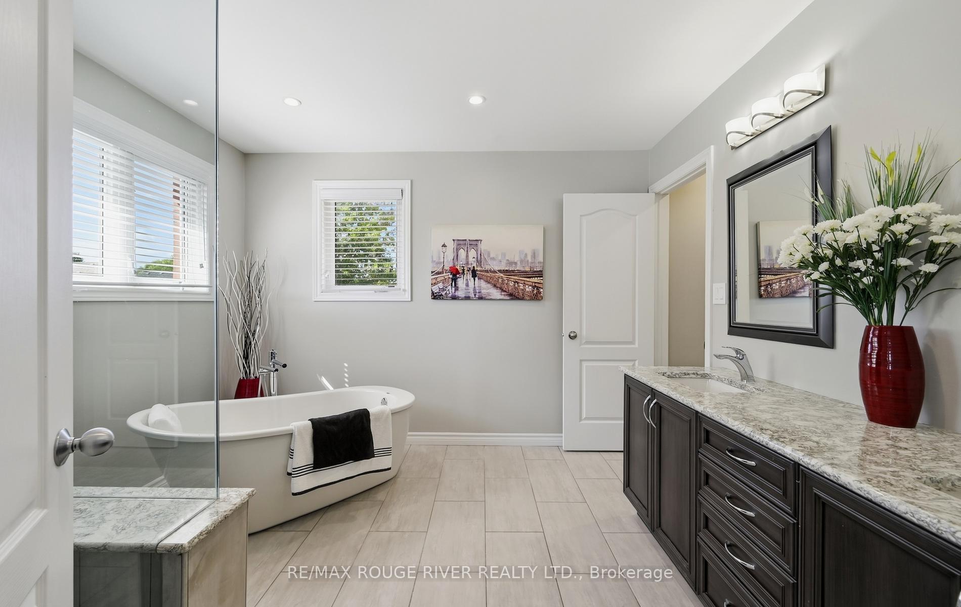 Photo 25 of 38 Brownell Street, Whitby, Rolling Acres — HOMEH