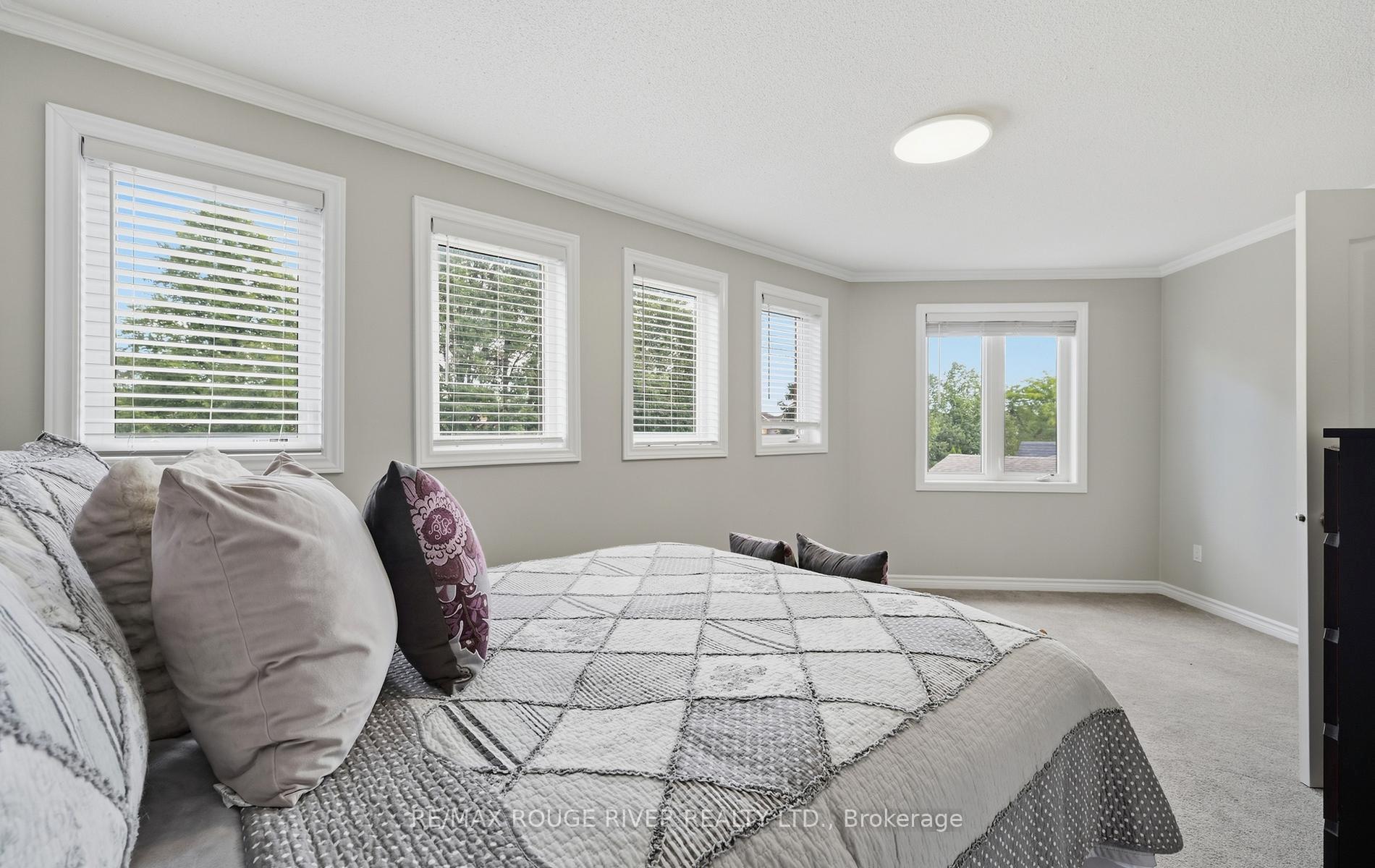 Photo 27 of 38 Brownell Street, Whitby, Rolling Acres — HOMEH