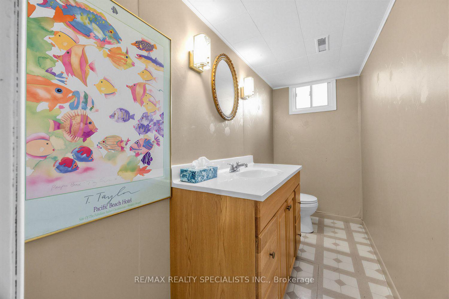 Photo 20 of 16 Langevin Crescent, Scarborough, Centennial Scarborough — HOMEH