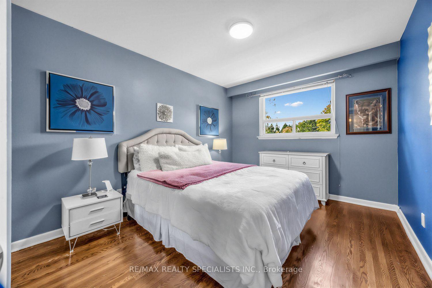 Photo 21 of 16 Langevin Crescent, Scarborough, Centennial Scarborough — HOMEH