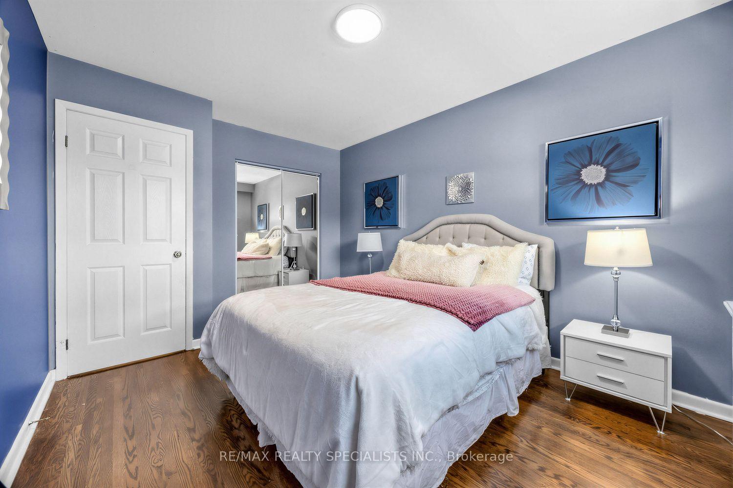 Photo 22 of 16 Langevin Crescent, Scarborough, Centennial Scarborough — HOMEH