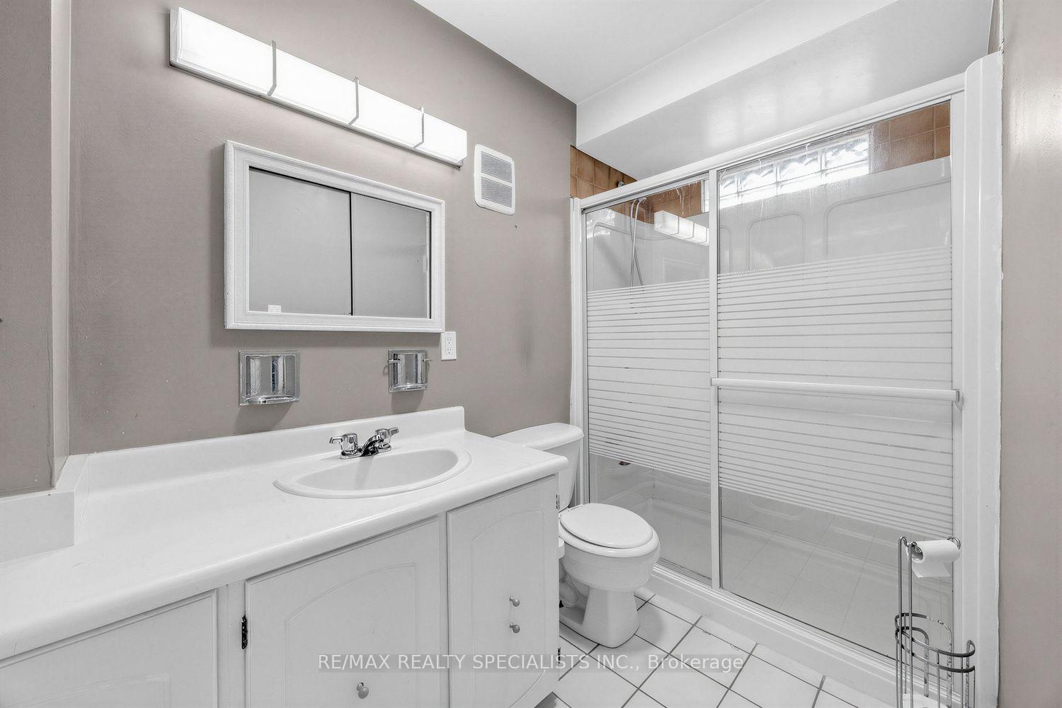 Photo 23 of 16 Langevin Crescent, Scarborough, Centennial Scarborough — HOMEH