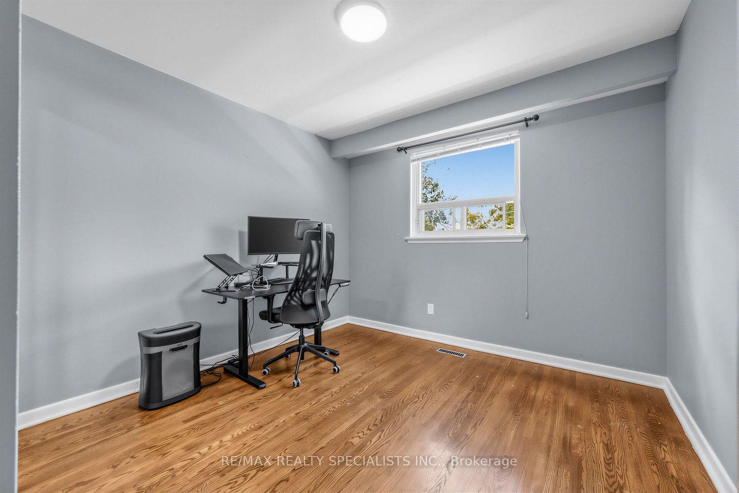 Photo 27 of 16 Langevin Crescent, Scarborough, Centennial Scarborough — HOMEH