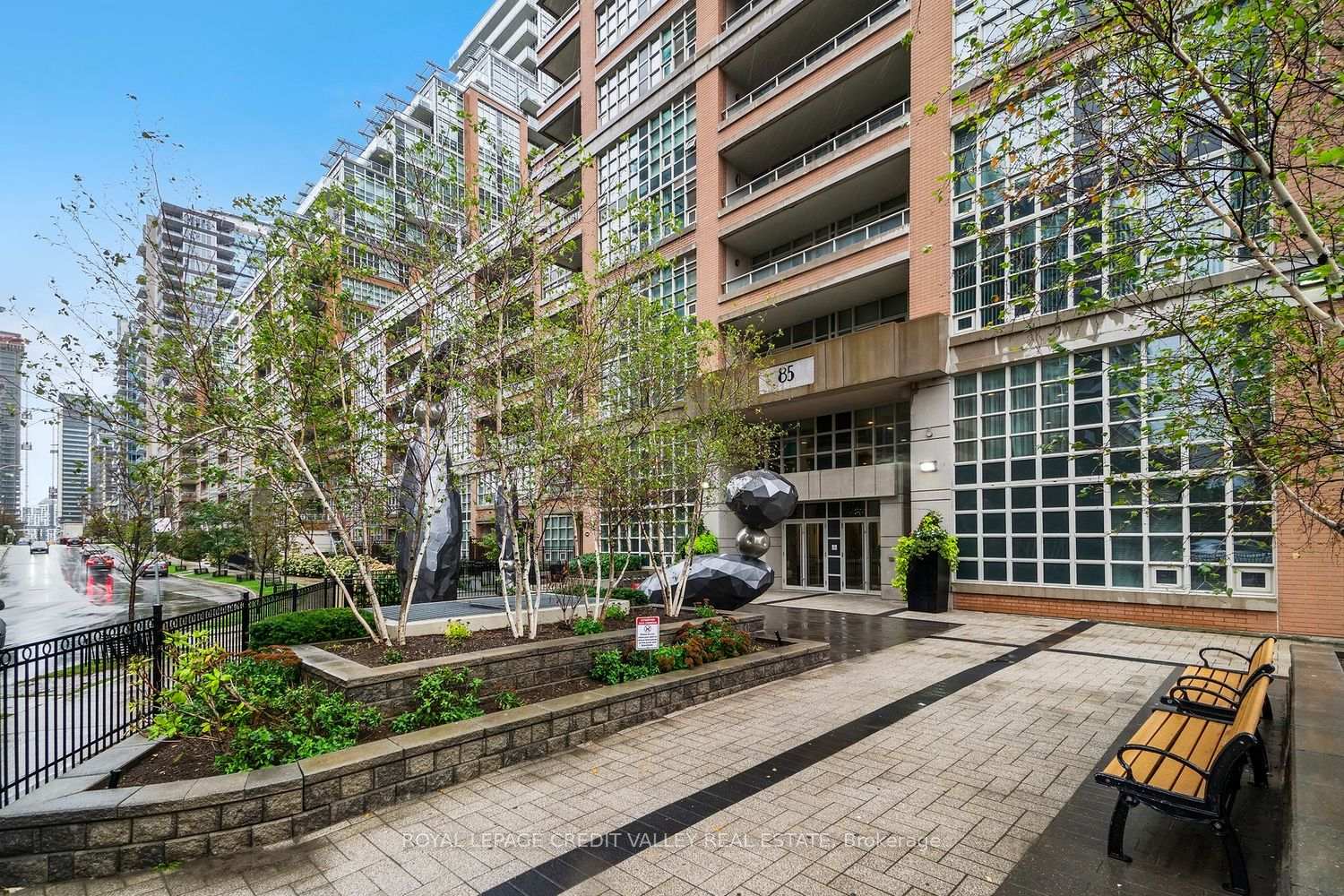 Photo 2 of Unit 606, 85 East Liberty Street, Toronto, Niagara — HOMEH