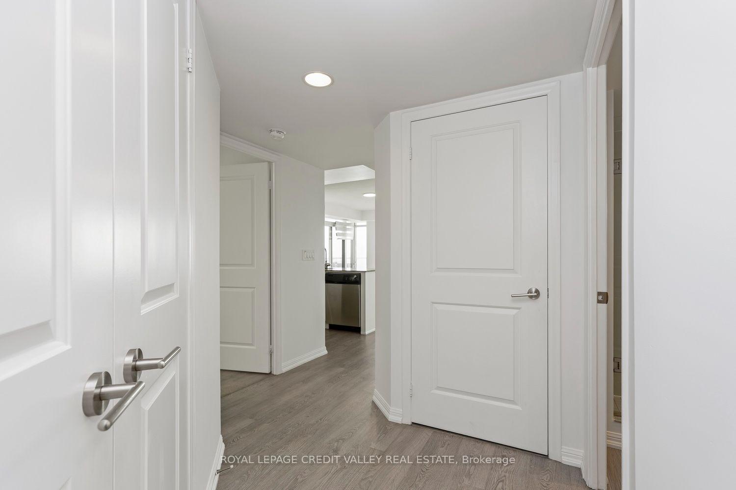 Photo 6 of Unit 606, 85 East Liberty Street, Toronto, Niagara — HOMEH