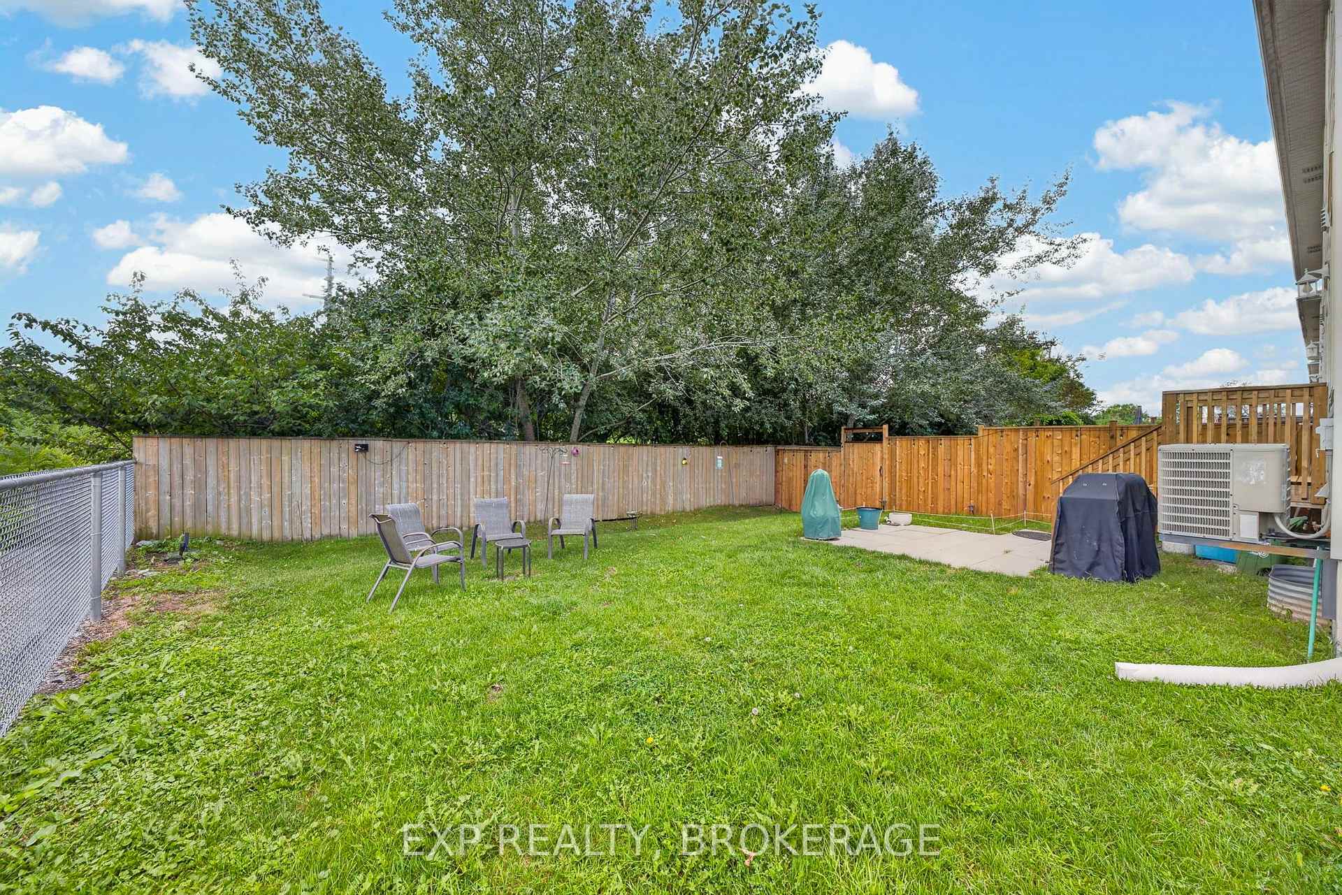 Photo 4 of 925 Blossom Street, Kingston, City Northwest — HOMEH