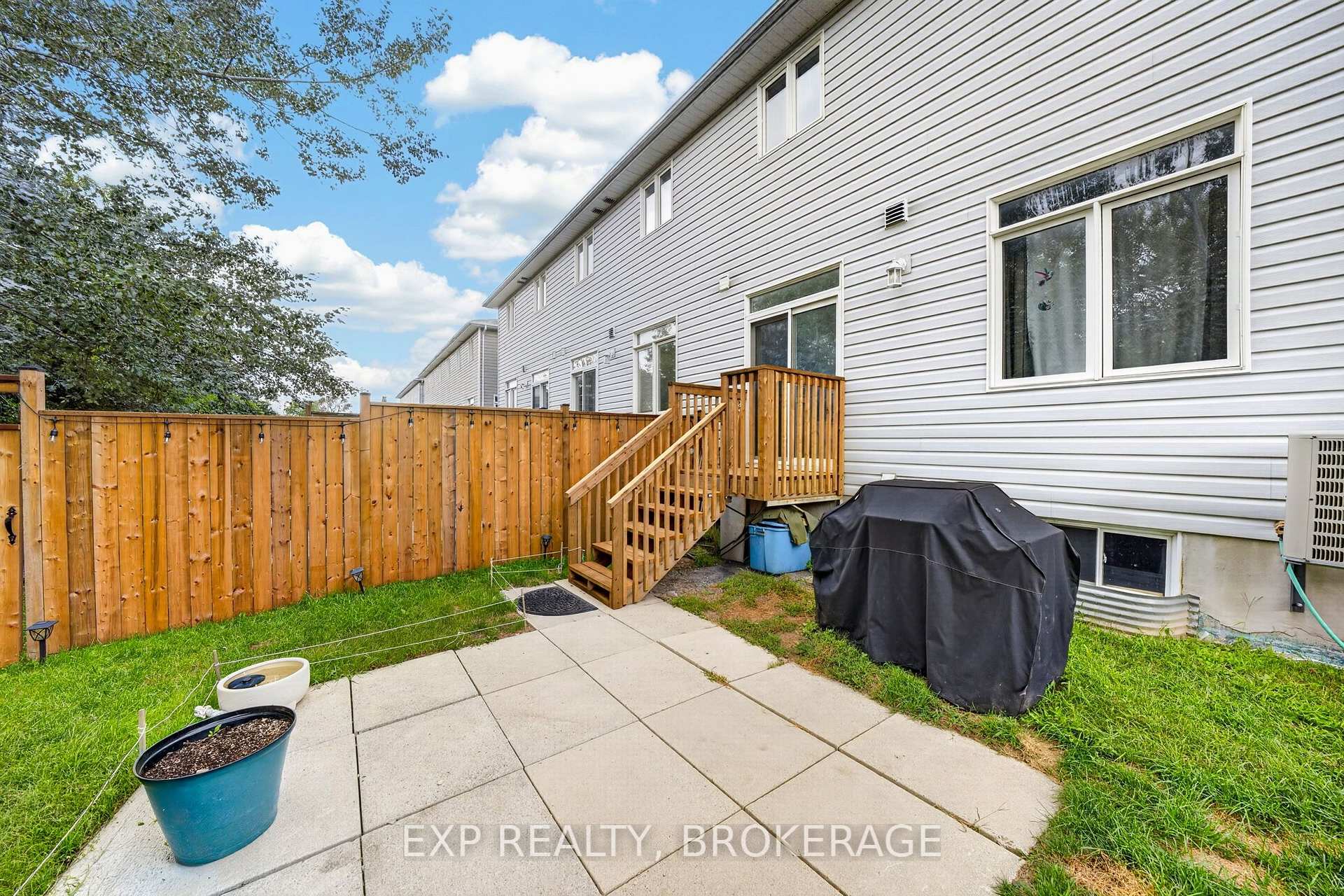 Photo 5 of 925 Blossom Street, Kingston, City Northwest — HOMEH