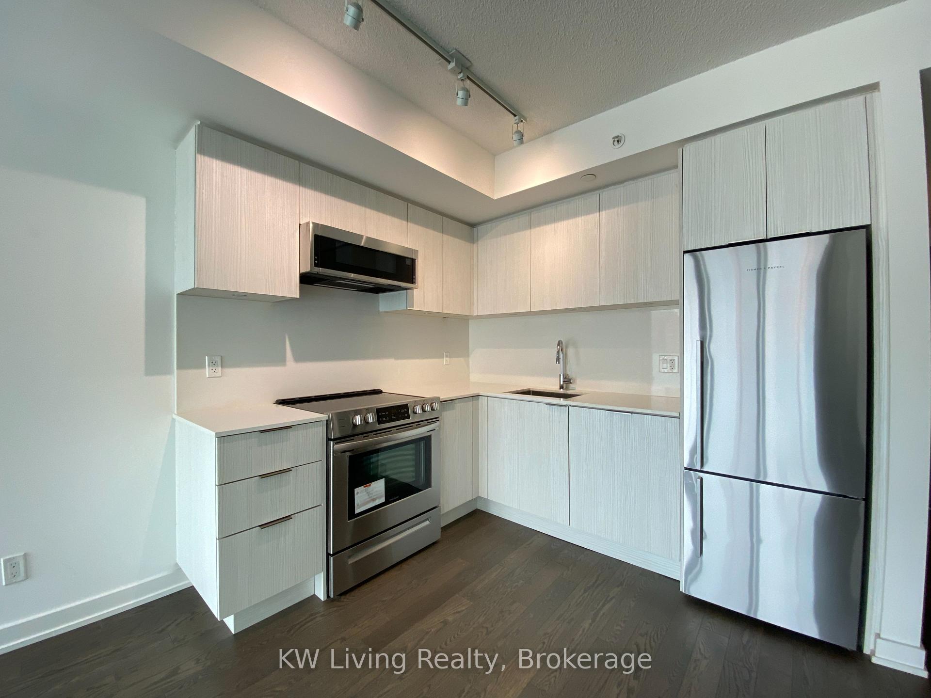 Photo 11 of Unit 716, 25 Richmond Street E, Toronto, Church-Yonge Corridor — HOMEH