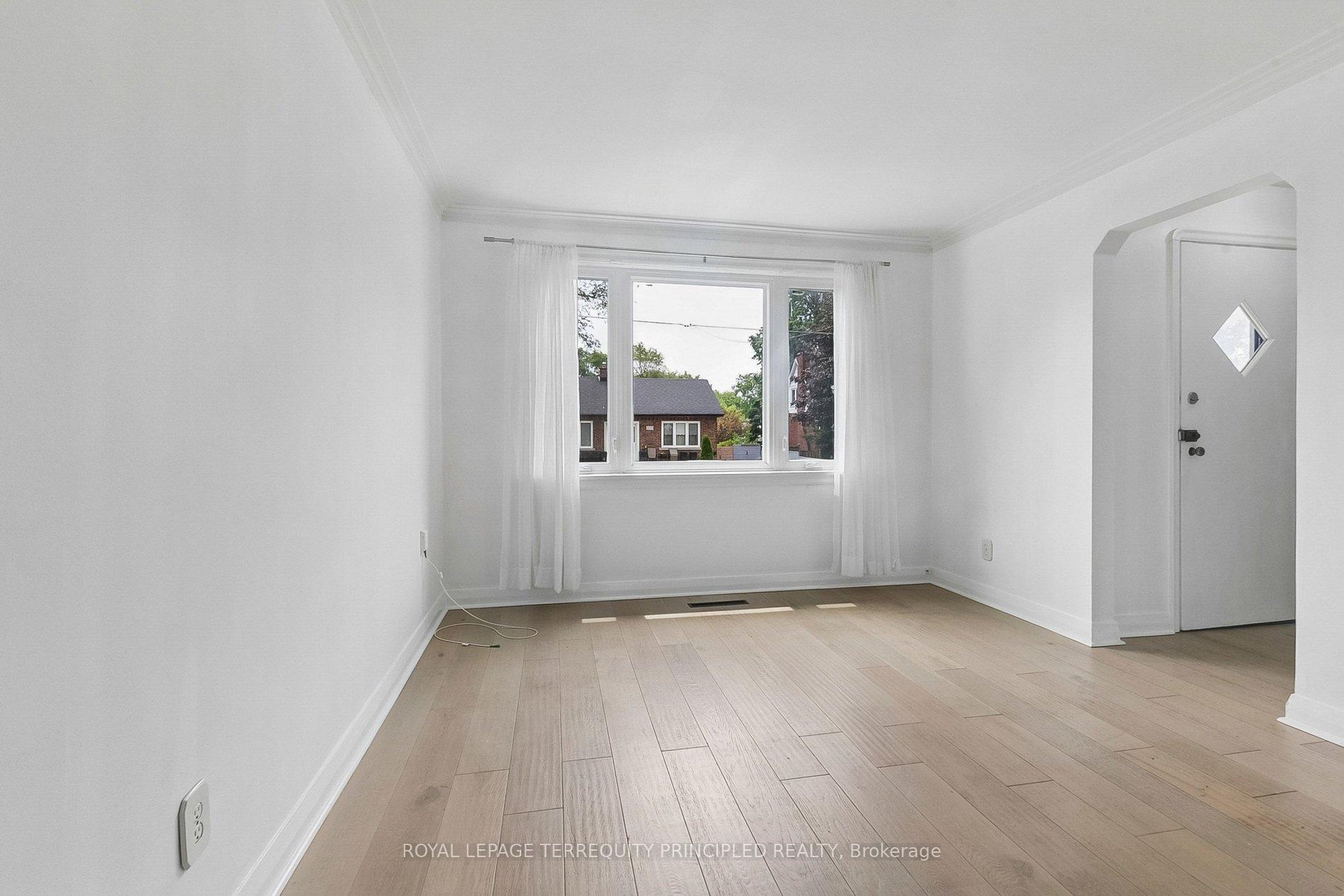 Photo 10 of 104 Galbraith Avenue, Toronto, O'Connor-Parkview — HOMEH