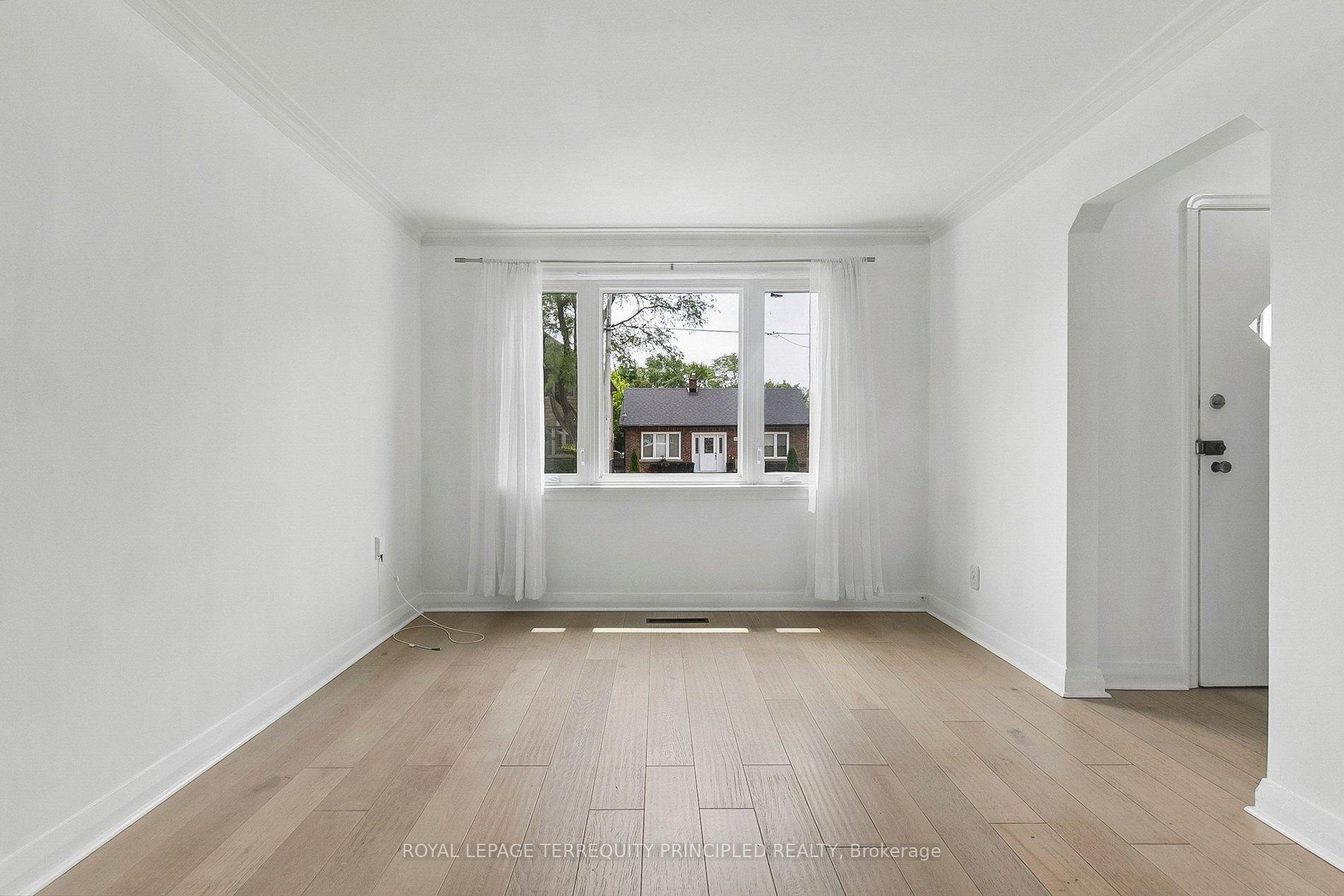Photo 11 of 104 Galbraith Avenue, Toronto, O'Connor-Parkview — HOMEH