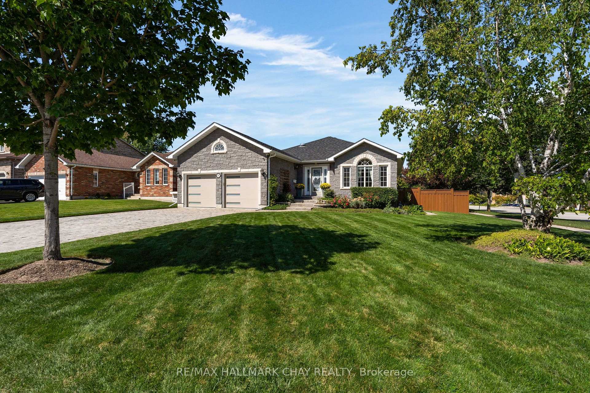 Photo 2 of 53 Brookfield Crescent, Barrie, Bayshore — HOMEH