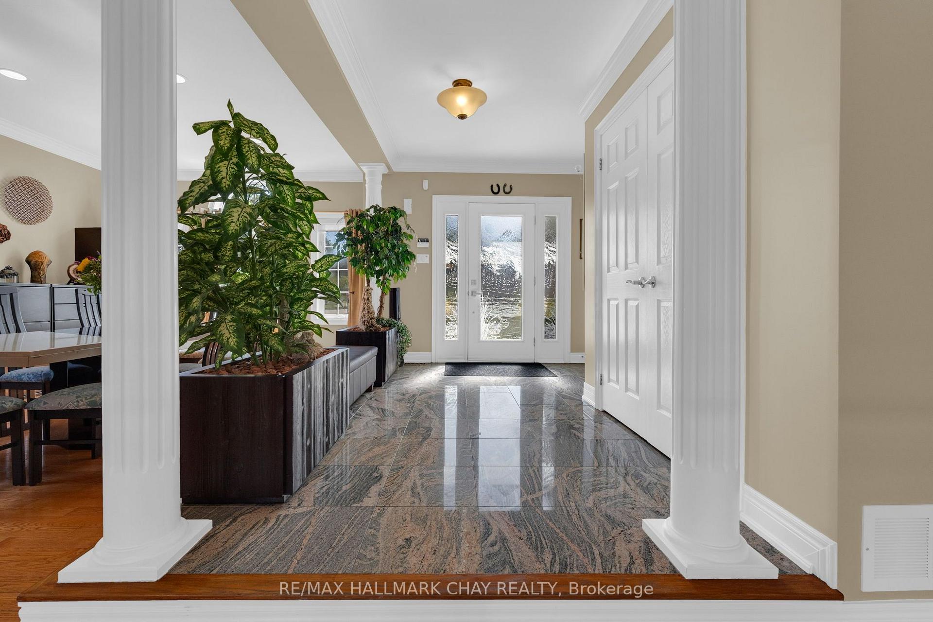Photo 4 of 53 Brookfield Crescent, Barrie, Bayshore — HOMEH