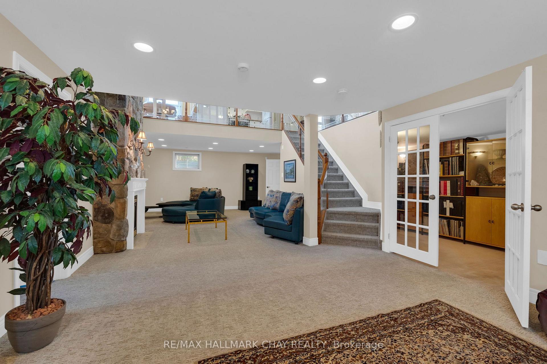 Photo 18 of 53 Brookfield Crescent, Barrie, Bayshore — HOMEH