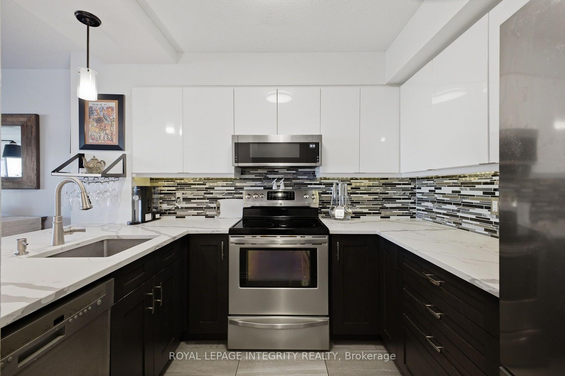 Photo 6 of Unit 803, 545 St Laurent Boulevard, Ottawa, Viscount Alexander Park — HOMEH