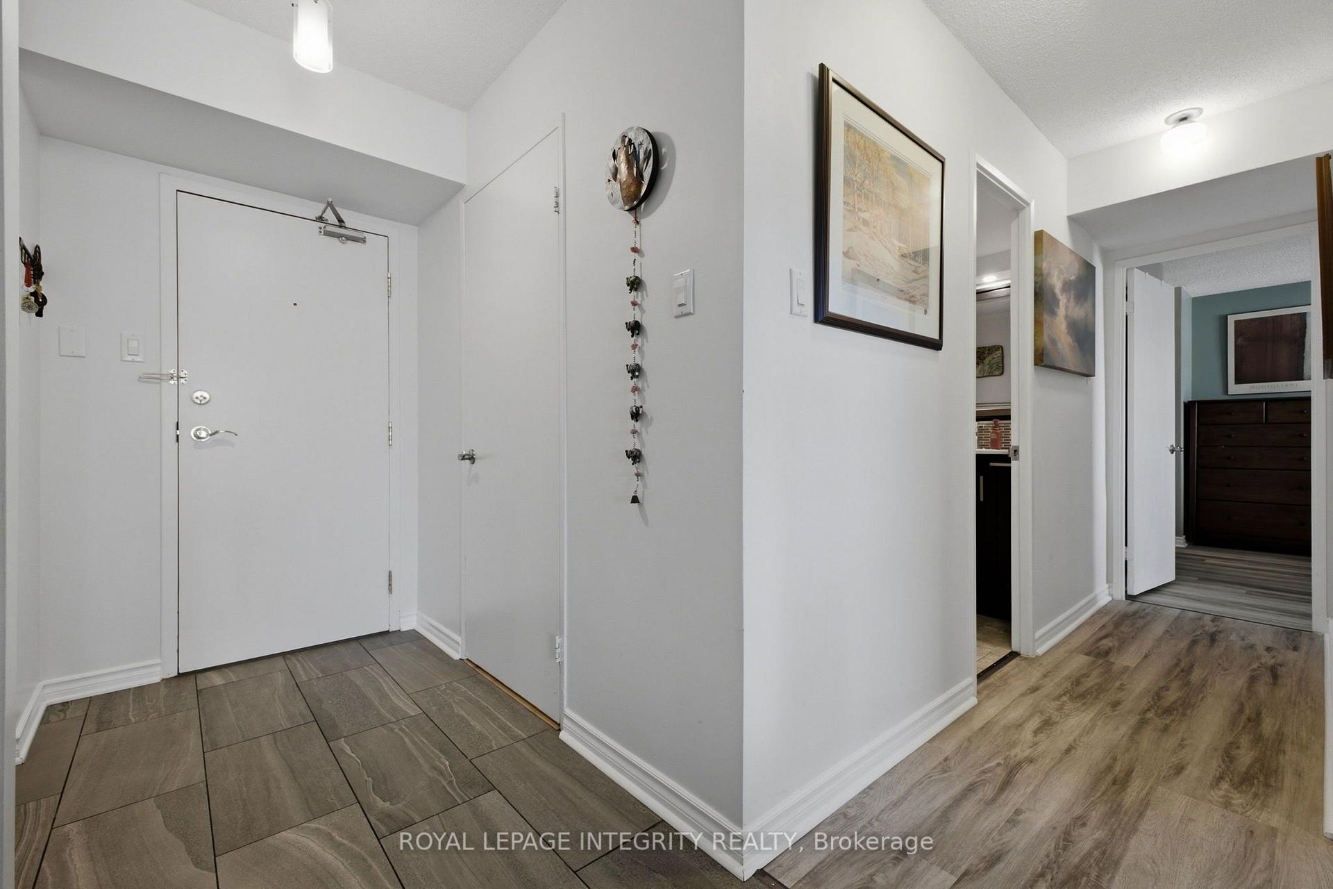 Photo 20 of Unit 803, 545 St Laurent Boulevard, Ottawa, Viscount Alexander Park — HOMEH
