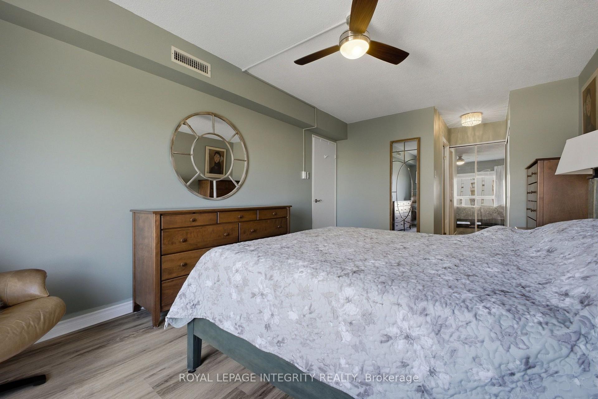 Photo 24 of Unit 803, 545 St Laurent Boulevard, Ottawa, Viscount Alexander Park — HOMEH