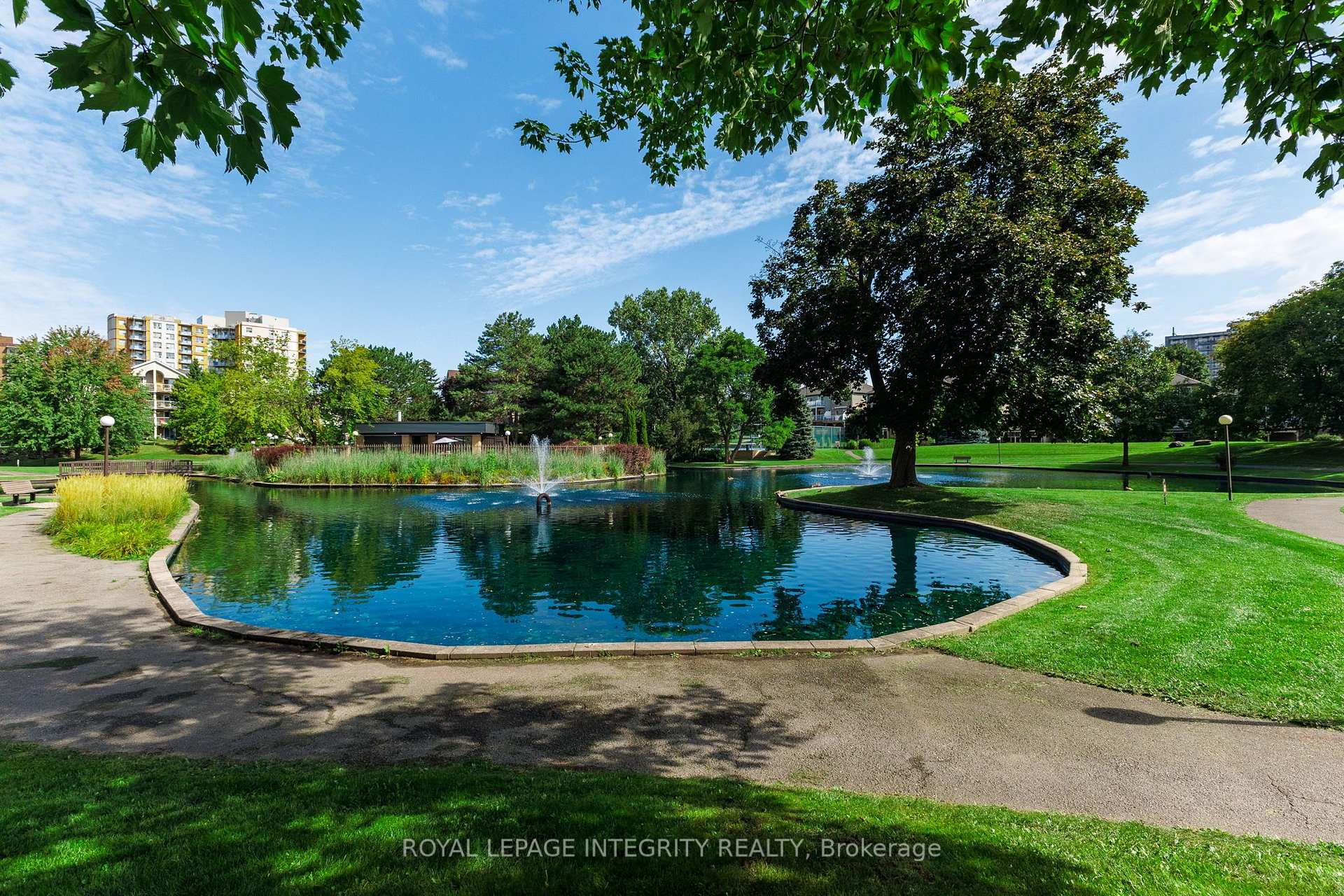 Photo 35 of Unit 803, 545 St Laurent Boulevard, Ottawa, Viscount Alexander Park — HOMEH