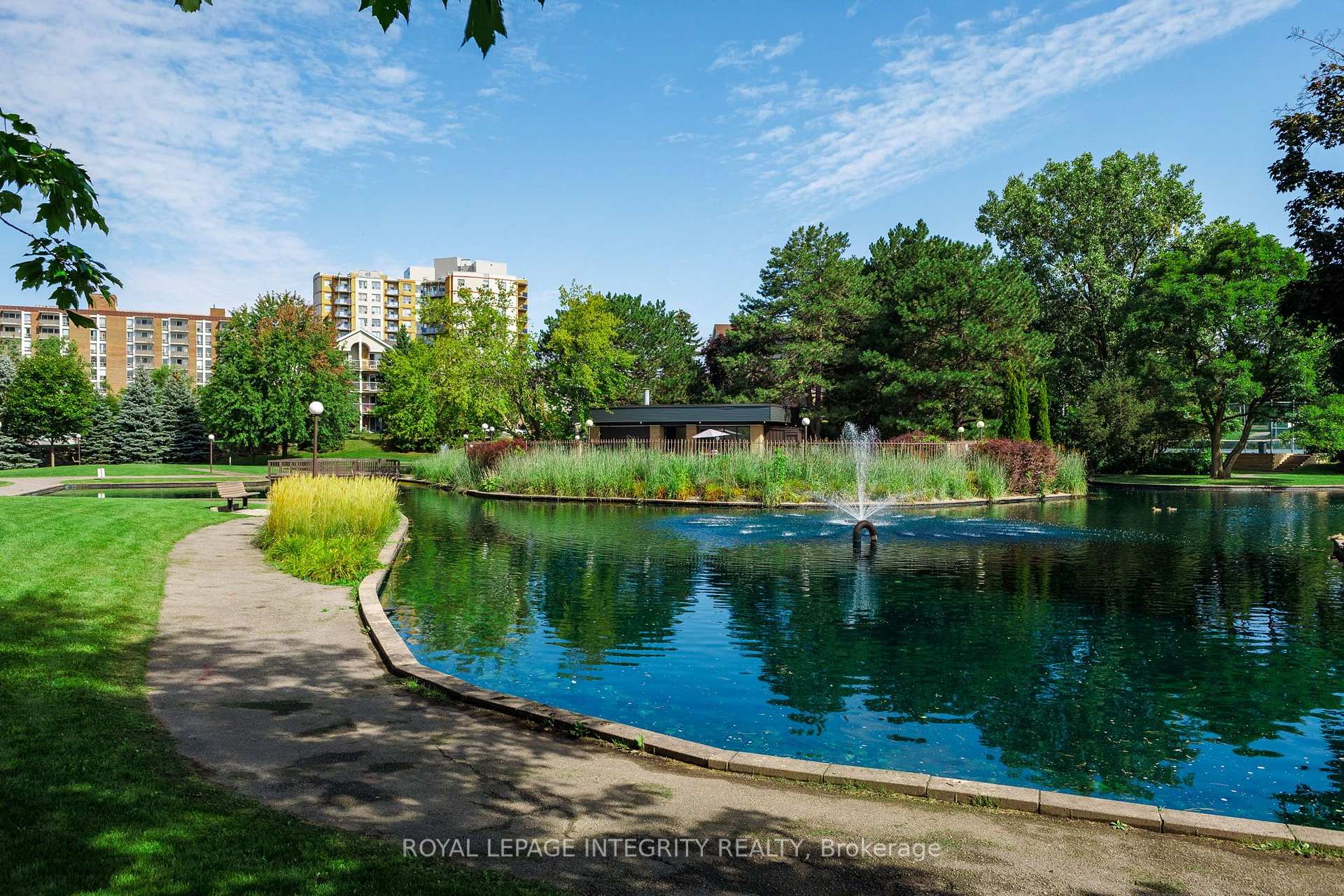 Photo 36 of Unit 803, 545 St Laurent Boulevard, Ottawa, Viscount Alexander Park — HOMEH