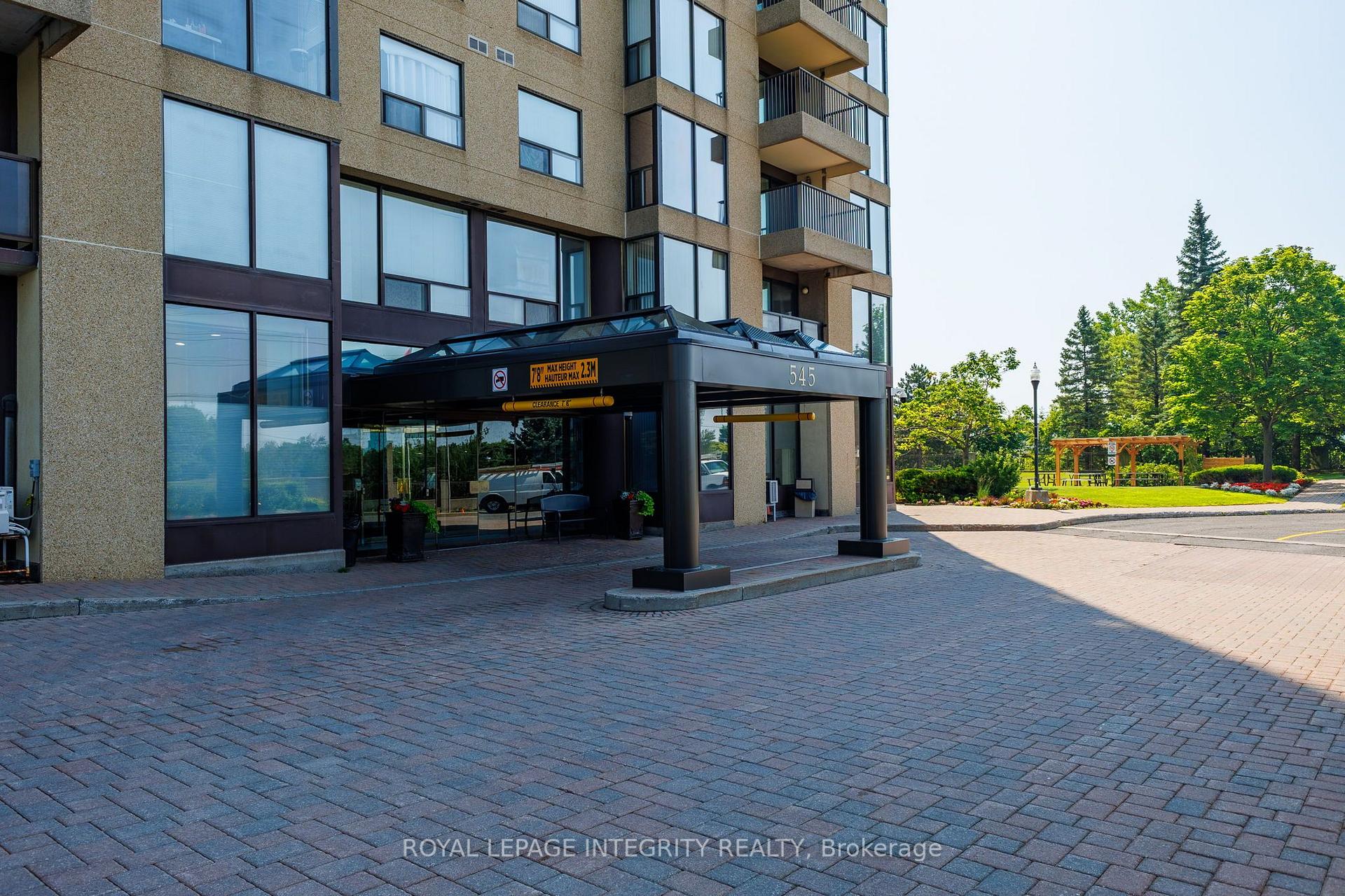 Photo 40 of Unit 803, 545 St Laurent Boulevard, Ottawa, Viscount Alexander Park — HOMEH