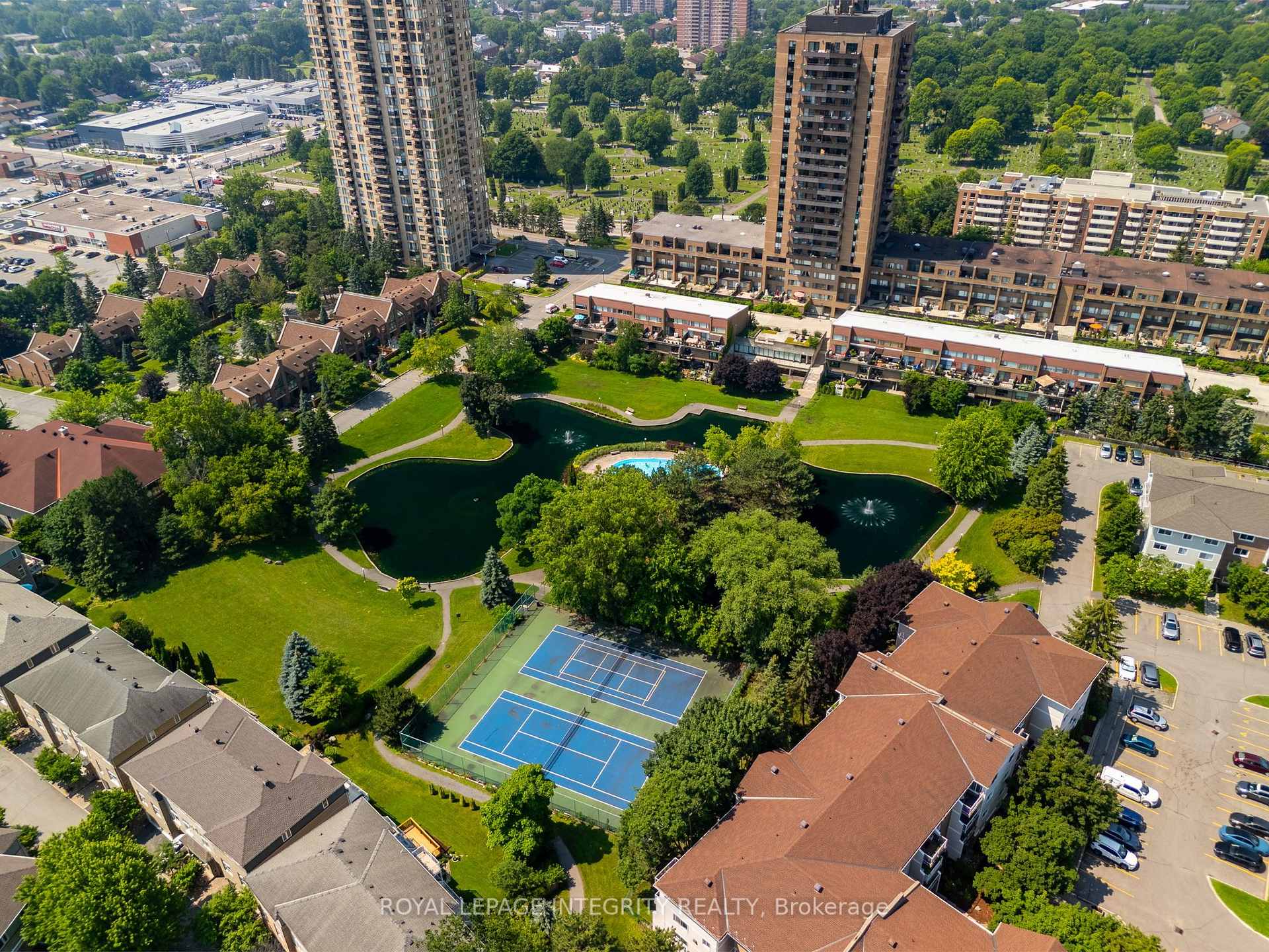 Photo 44 of Unit 803, 545 St Laurent Boulevard, Ottawa, Viscount Alexander Park — HOMEH