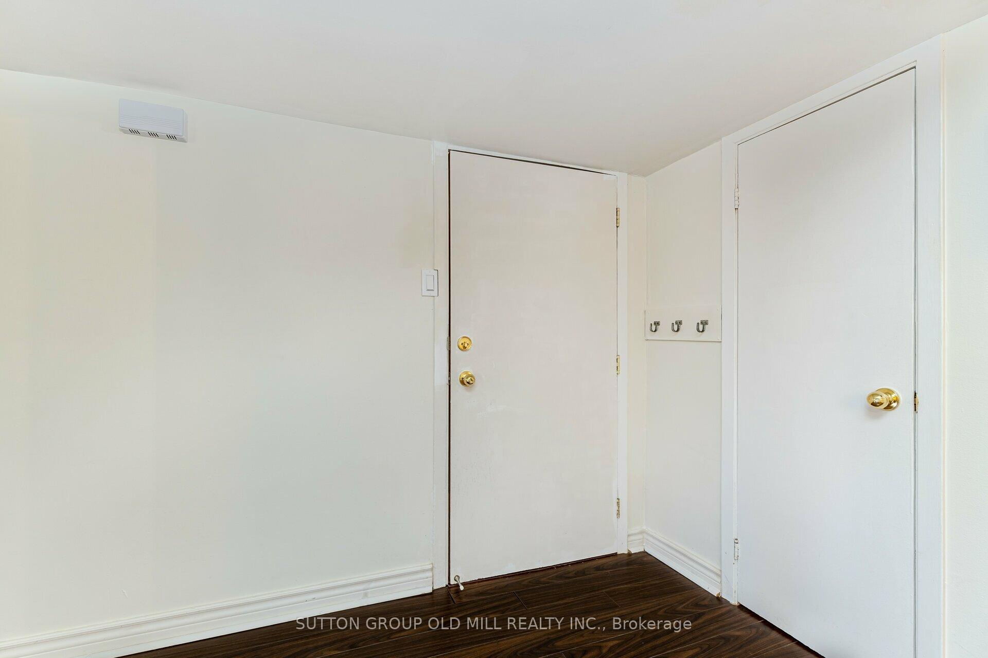 Photo 3 of Unit Lower, 5 Applefield Drive, Scarborough, Bendale — HOMEH