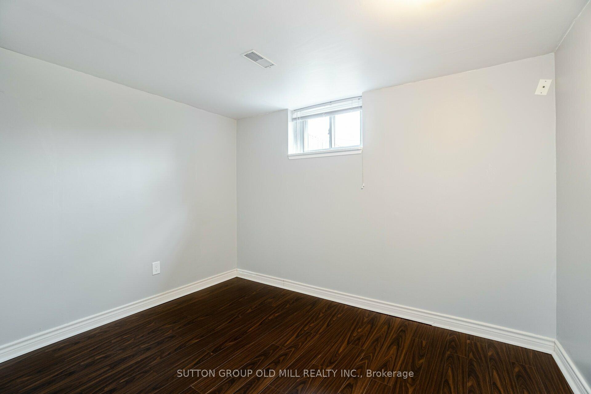 Photo 23 of Unit Lower, 5 Applefield Drive, Scarborough, Bendale — HOMEH