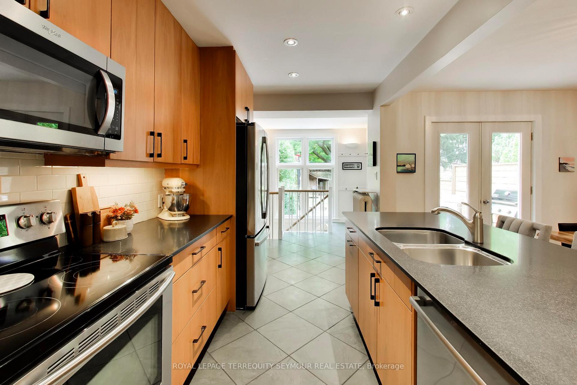 Photo 14 of 30 Harwood Road, Toronto, Mount Pleasant East — HOMEH