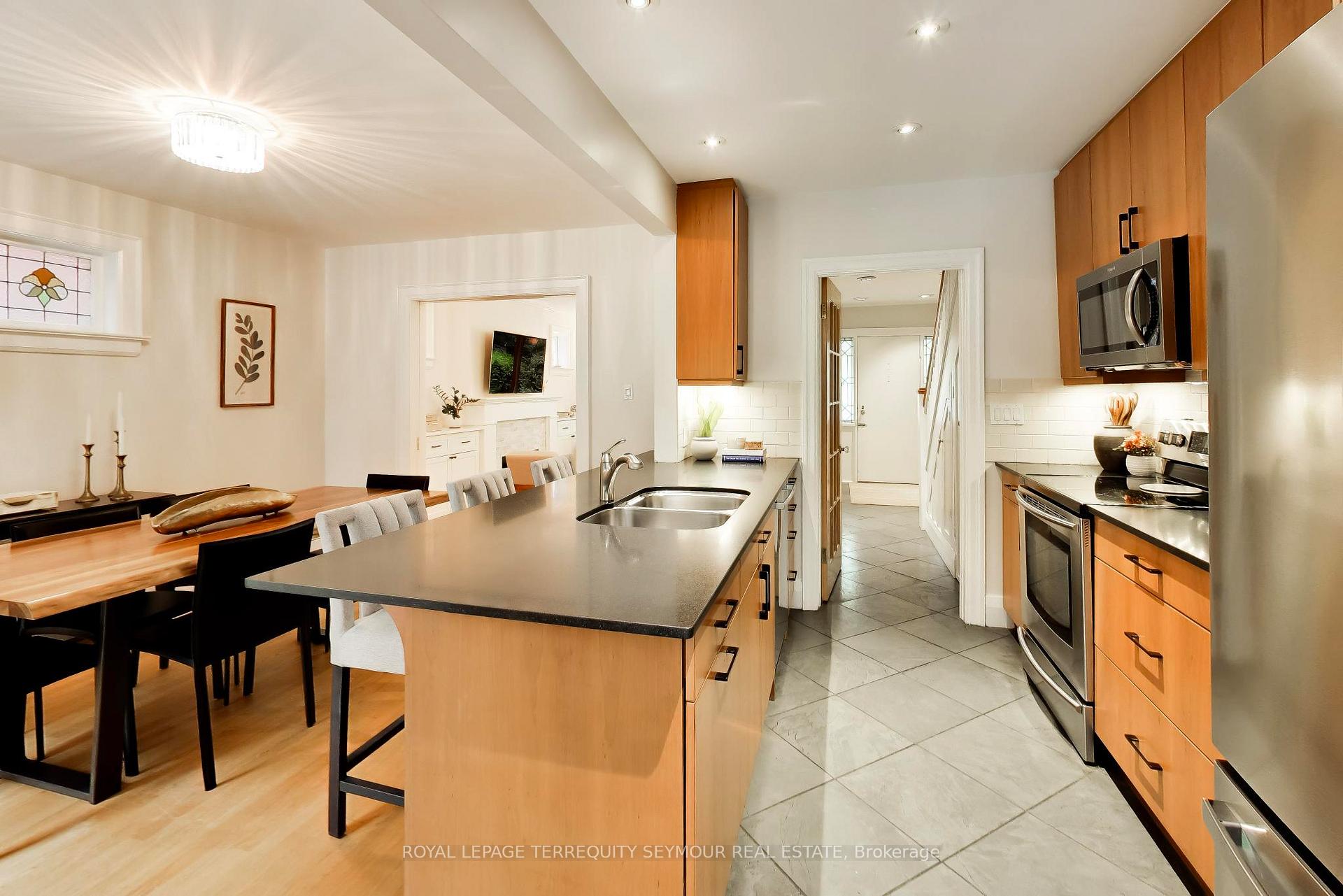 Photo 15 of 30 Harwood Road, Toronto, Mount Pleasant East — HOMEH