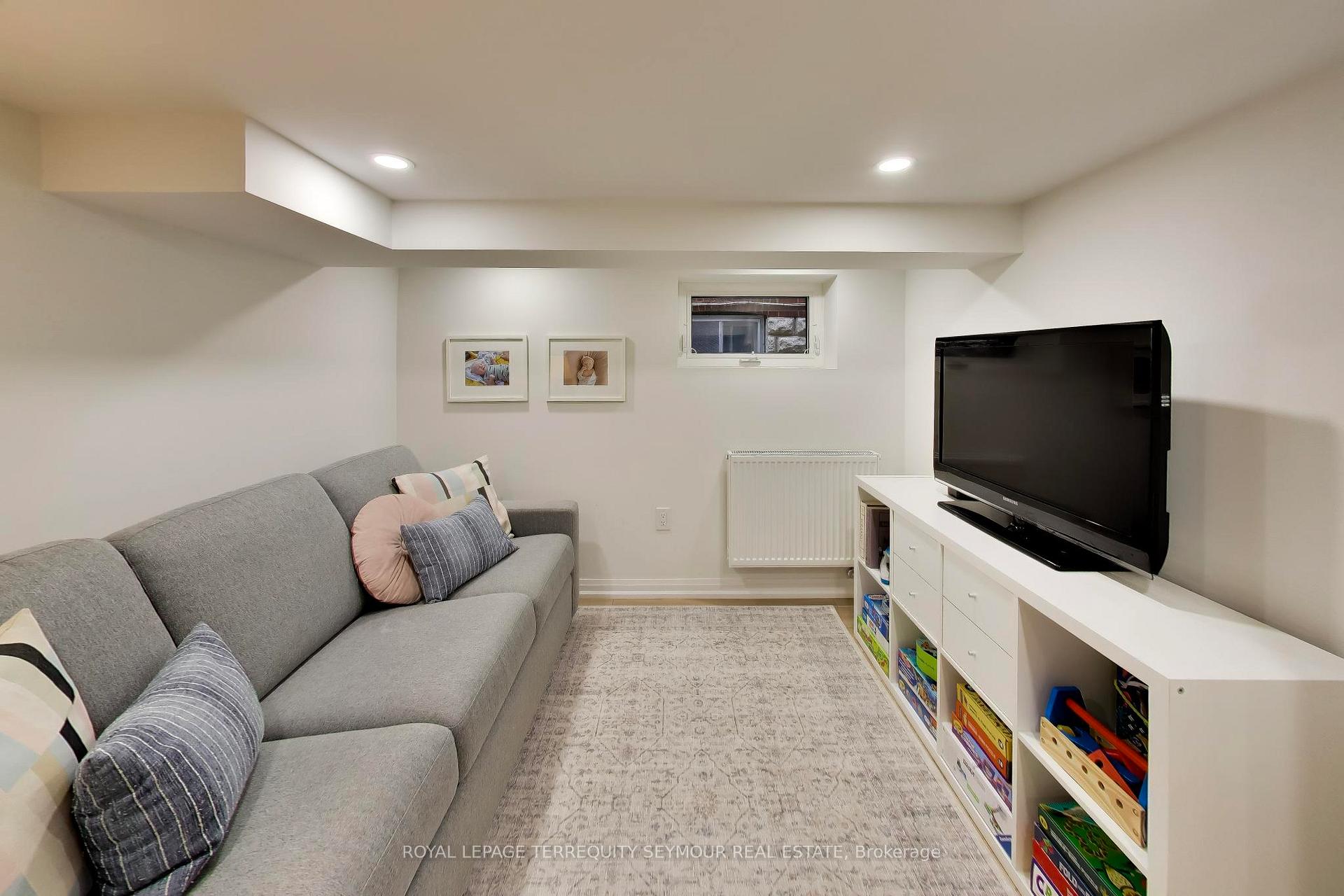 Photo 35 of 30 Harwood Road, Toronto, Mount Pleasant East — HOMEH