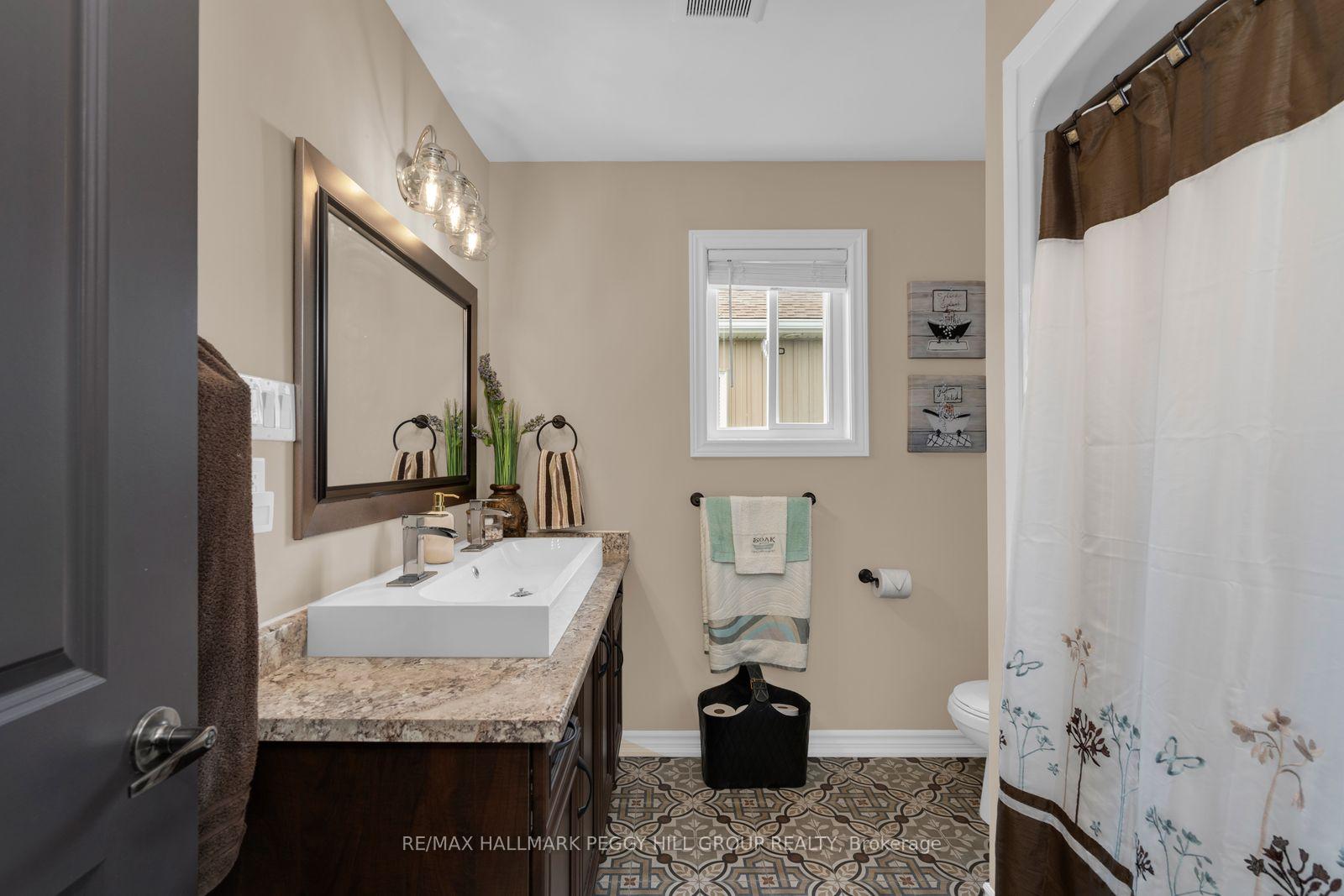 Photo 8 of 271 Quebec Street, Clearview, Stayner — HOMEH