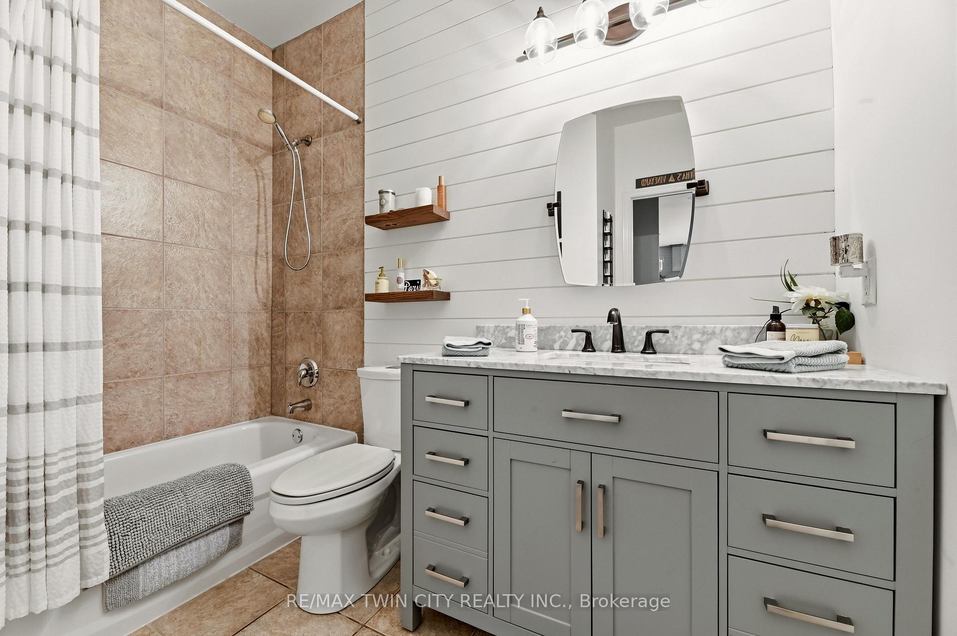 Photo 17 of 20 Cardinal Lane, Brant, Paris — HOMEH