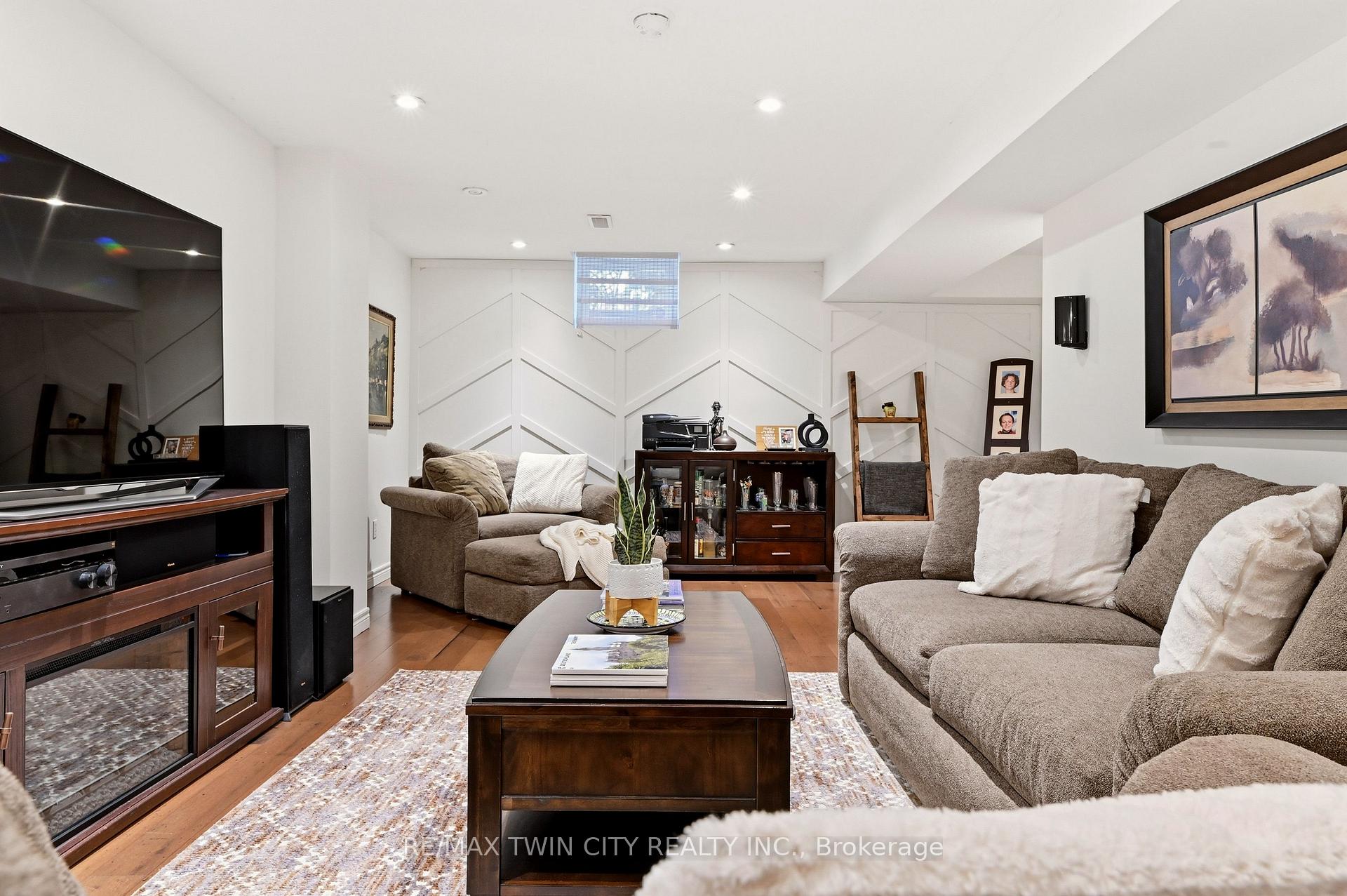 Photo 25 of 20 Cardinal Lane, Brant, Paris — HOMEH