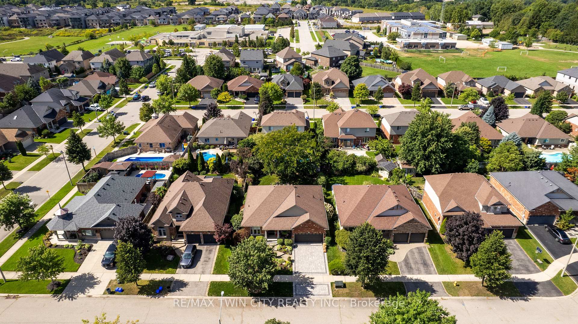 Photo 37 of 20 Cardinal Lane, Brant, Paris — HOMEH